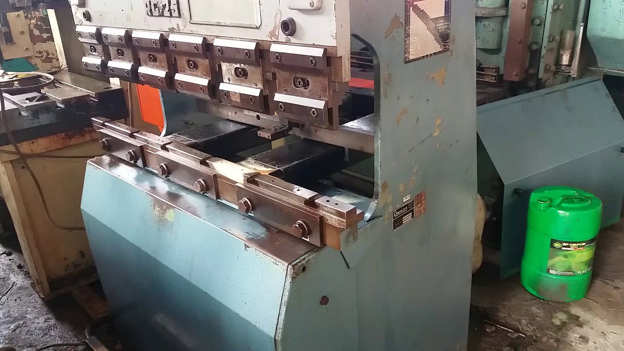 Máy chấn Amada RG25 Auto B/G