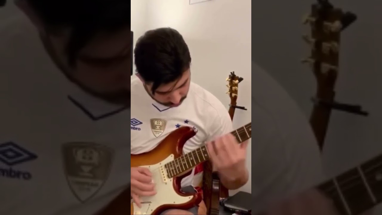 Nesse vídeo eu usei uma fender  e um eleven rack, efeito e interface 