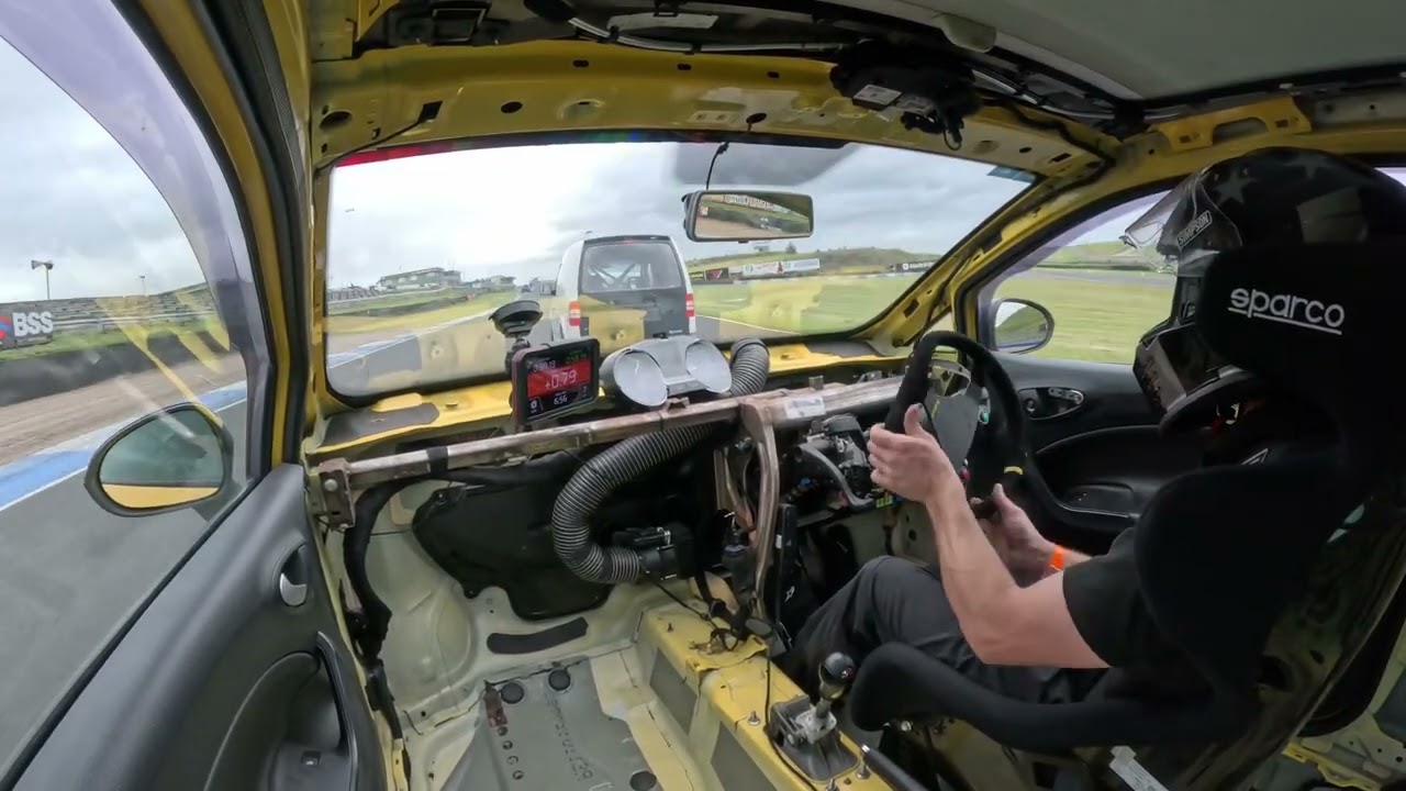 Attempts at cornering in 4th instead of 3rd, Knockhill track day 31/7/25