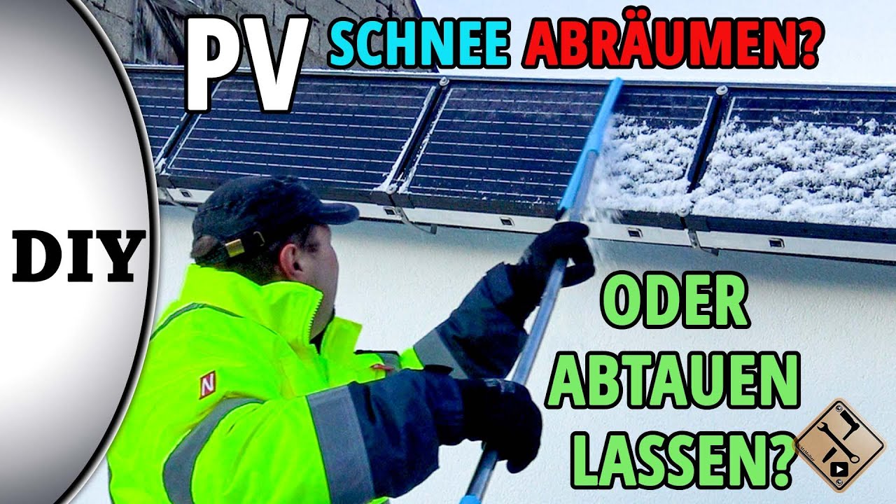 PV Anlage vom Schnee befreien 🥶 Ist das sinnvoll❓ Und wenn ja womit🛠️❓