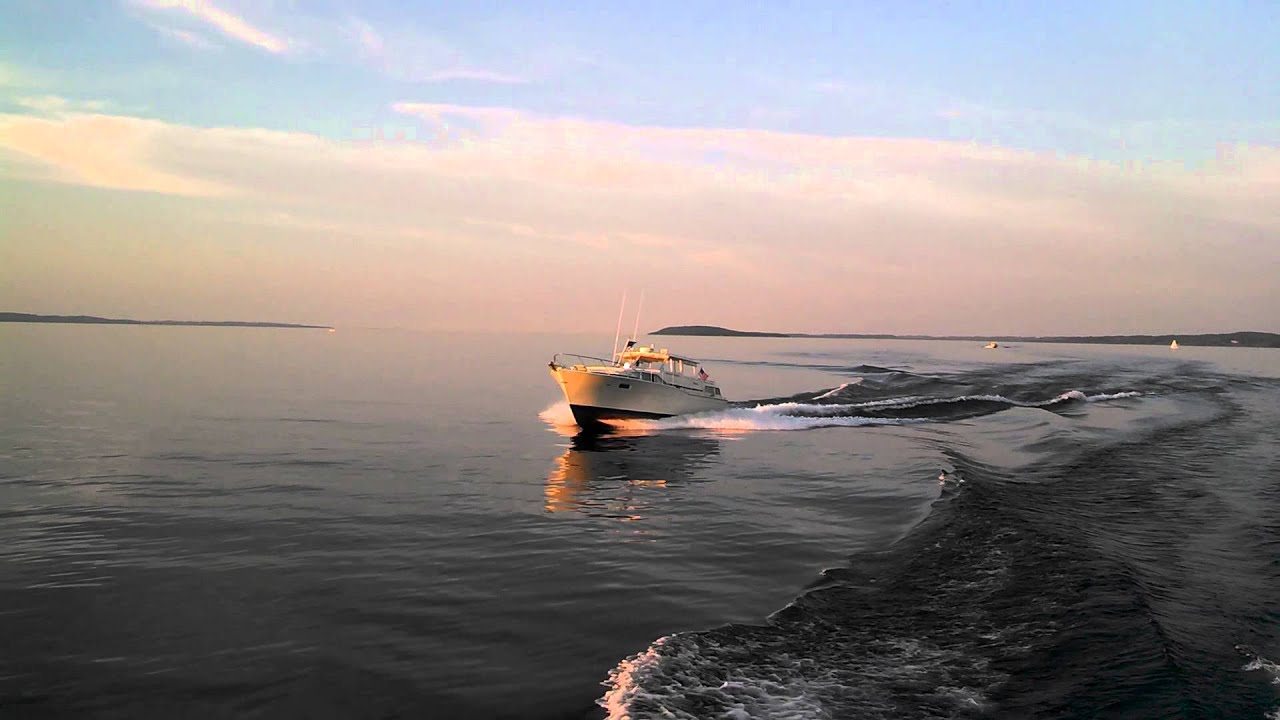 Chris Craft Commander 35 Salon