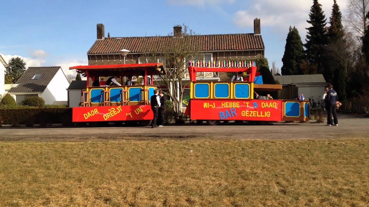 C.V. Schöne Männer und Frauen - Optocht 2012