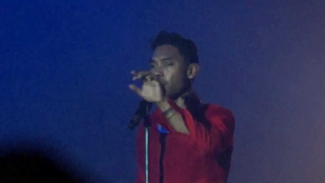 An Evening with Miguel - Girl with the Tattoo (Acoustic)