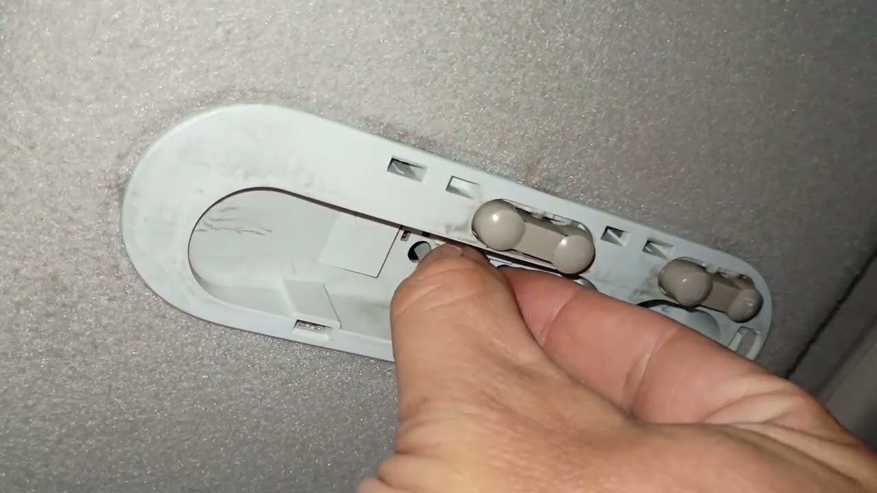 Troca Lâmpada Led Luz Teto Logan Sandero