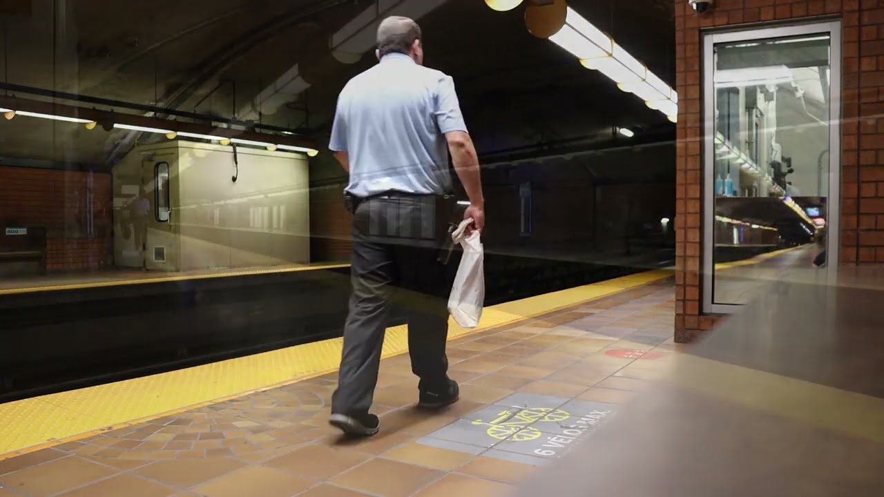 [Montréal Métro] Multiple Azur Trains Using The New Track Switch At Côte-Vertu