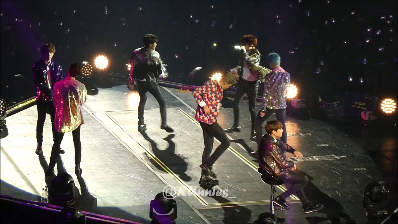 BTS (방탄소년단) - DNA - Love Yourself World Tour 20181019 Paris