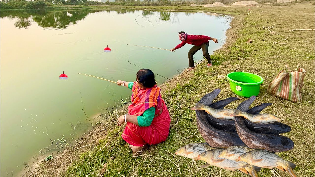 Fishing Video || Traditional two fisherman is fishing in the village pond || Amazing hook fishing