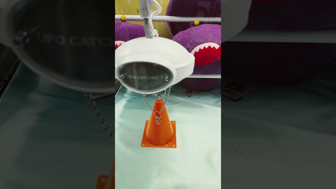 ufo catcher crane claw machine