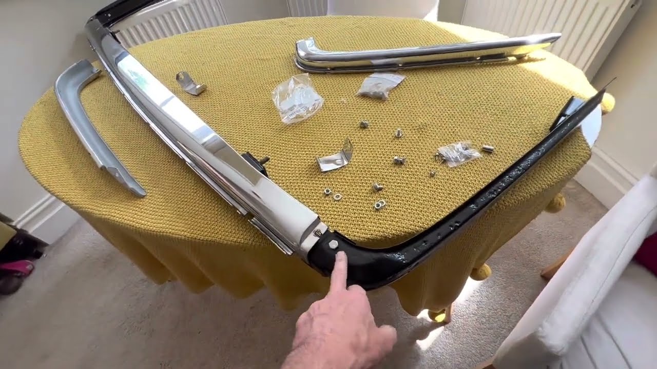 Ремонт заднего бампера Mercedes R107 — порошковая покраска, антикоррозийный состав + фурнитура из...