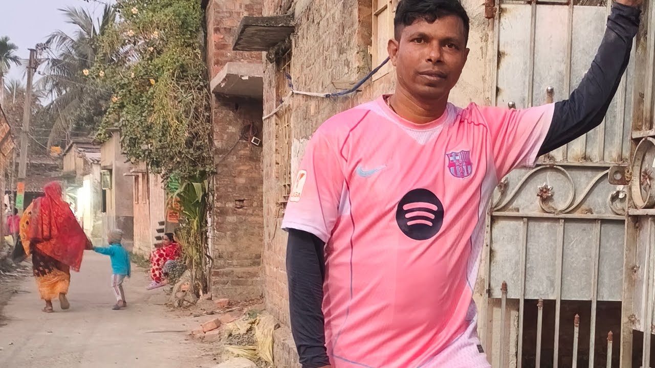 একটু দেরি হয়ে গেল লাইভে আসতে বন্ধুরা কে কোথায় আছো তাড়াতাড়ি একটু চলে আসো শুভ দুপুর সব্বাইকে