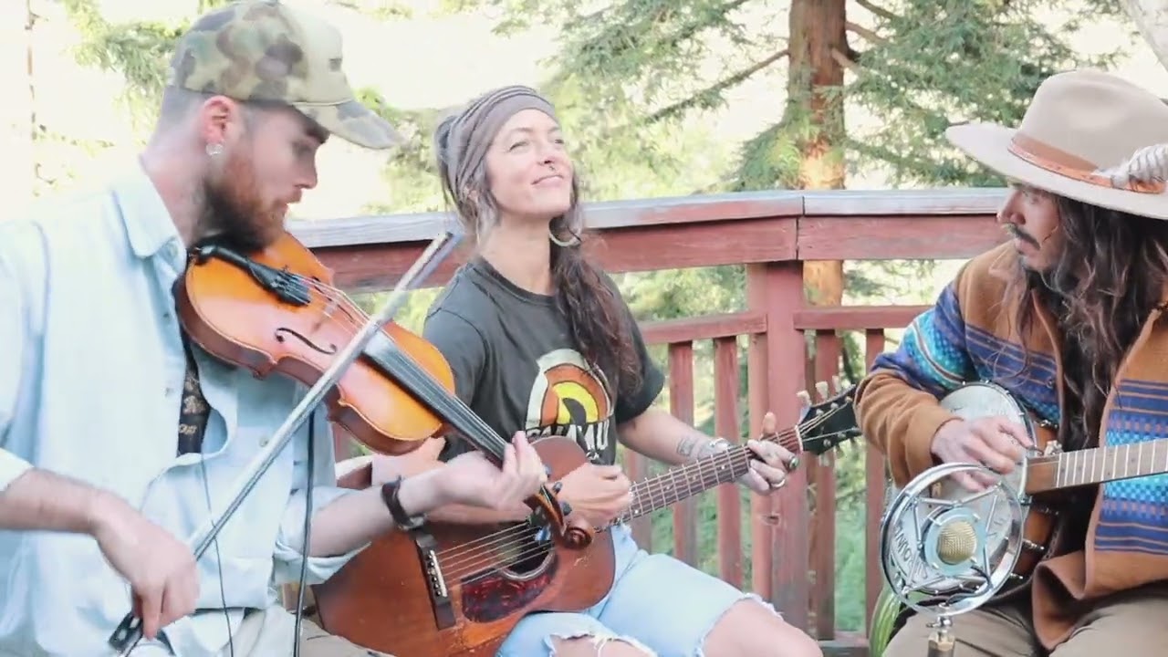 Porch Rippers ft. Leah Song - Tater Scared The Possum