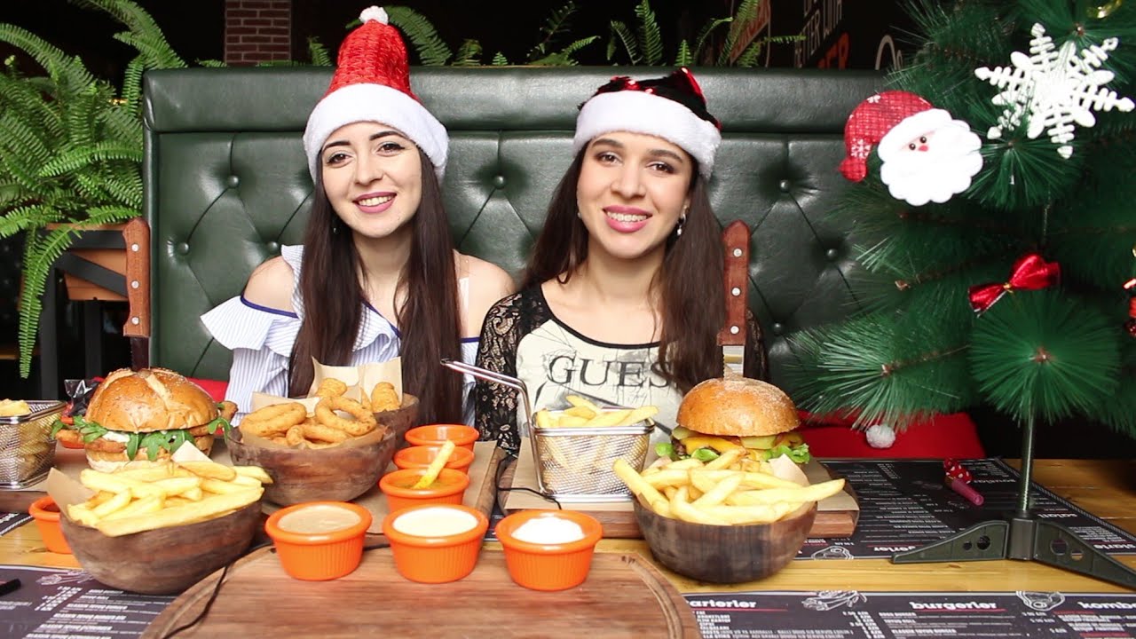 MUKBANG ЧИЗБУРГЕР И ХРУСТЯЩИЙ БУРГЕР С AYKA EMILLY