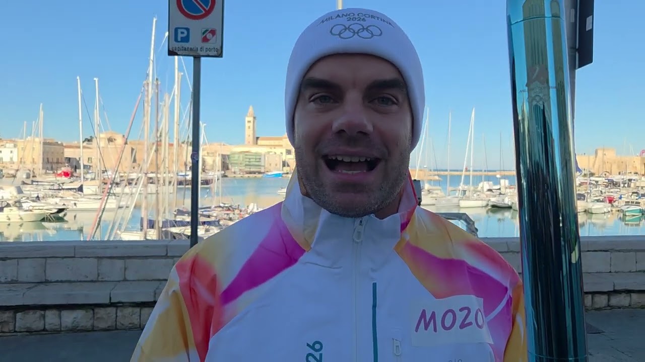 La fiaccola olimpica a Trani, fra partecipazione ed emozione