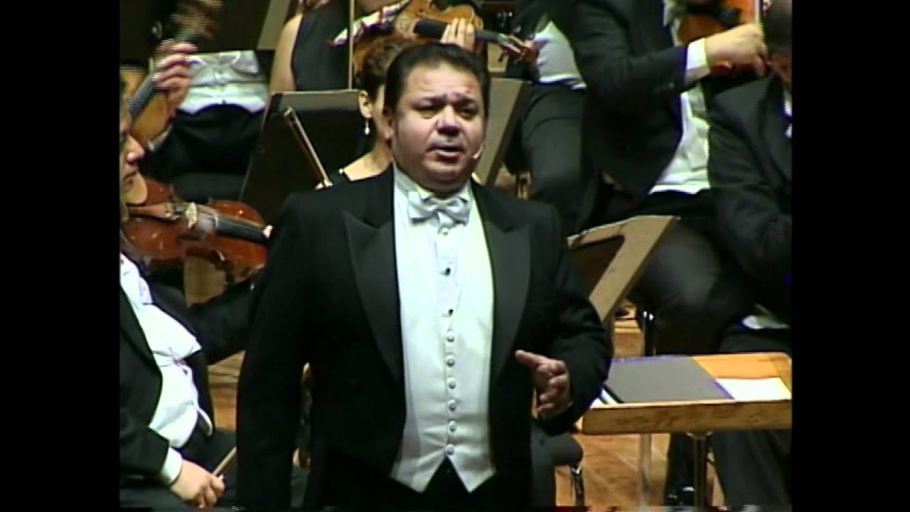 Mia(Esperón/Bermejo) canta: Mauro Calderón con La Orq. Sinfónica de Minería, dirige: Mtro José Areán