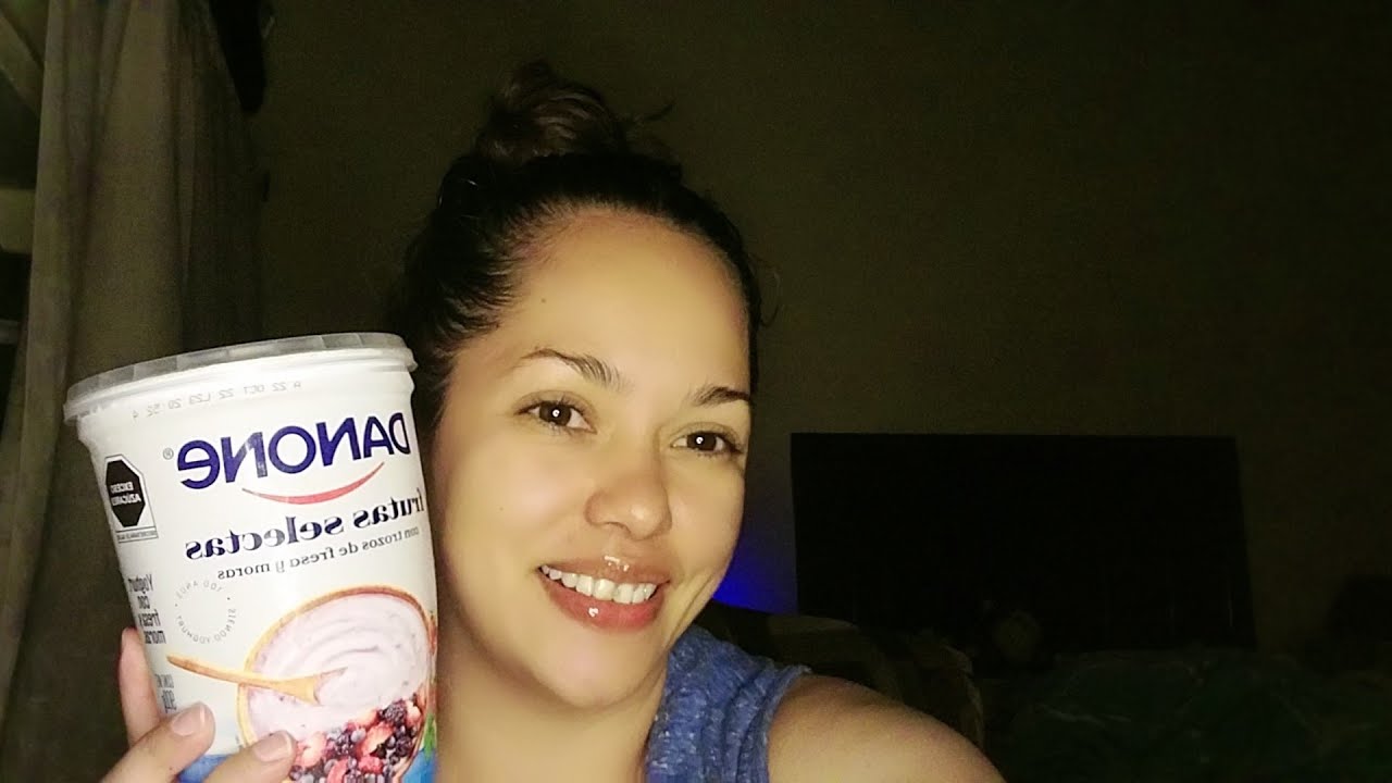 ASMR: Comiendo yogurt con mis dedos 🤞+ #lecturasusurrada muy #relax
