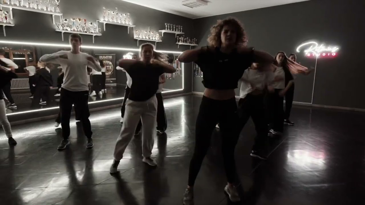 Pont jó | Beton.Hofi | Choreography by Dóra Bárkányi | Ritmus | Szeged 