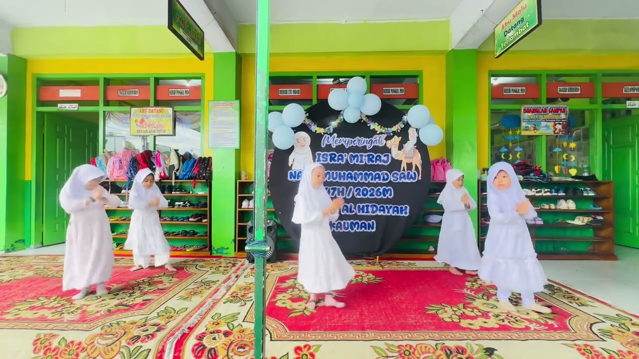 Tari Ayo Sholat Dalam Rangka Memperingati Isro' Mi'roj Nabi Muhammad SAW