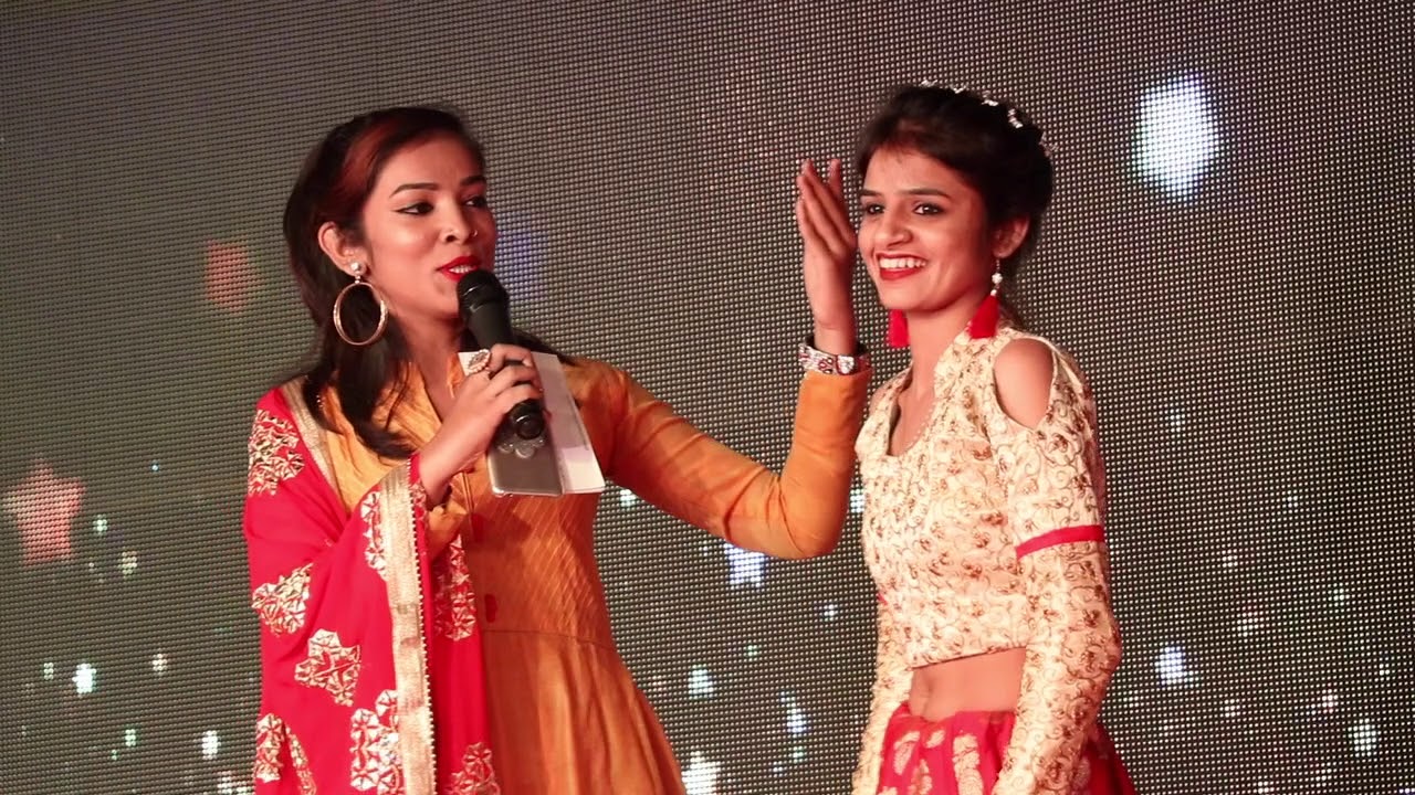Anchor Lilly anchoring in sangeet ceremonies