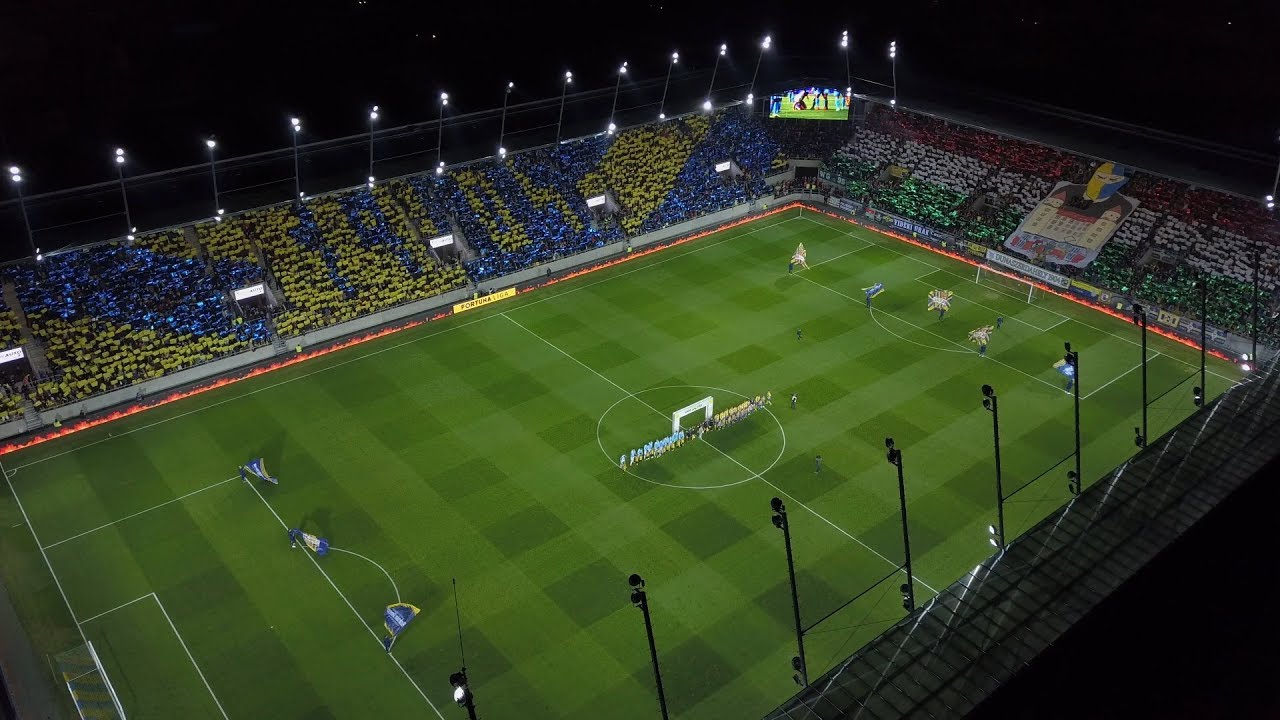 Fantasztikus koreogr&aacute;fia a DAC-Slovan előtt - Fantastick&eacute; choreo pred z&aacute;pasom DAC-Slovan