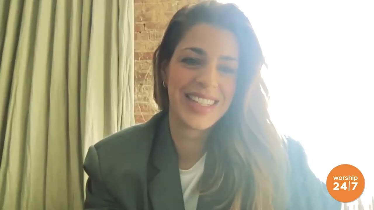 Brooke Ligertwood on W247