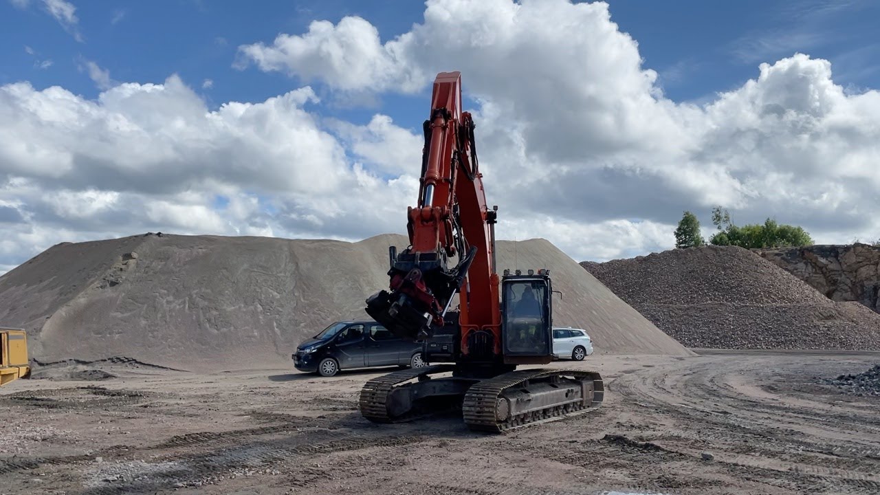 K&ouml;p Gr&auml;vmaskin Hitachi ZX290LC-5B p&aring; Klaravik