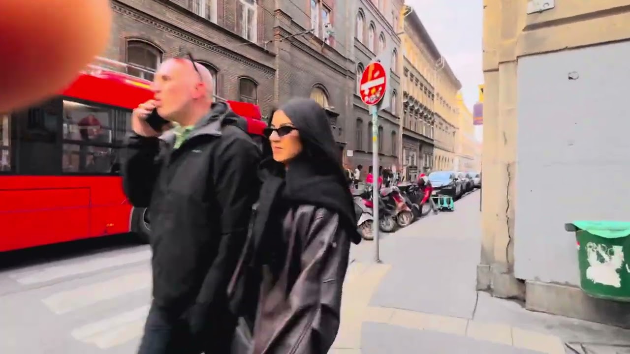 Footage from Budapest 🇭🇺 Bus and car accident⚠️⚠️ #4kvideo budapest#hungary#streetlife#europe#travel