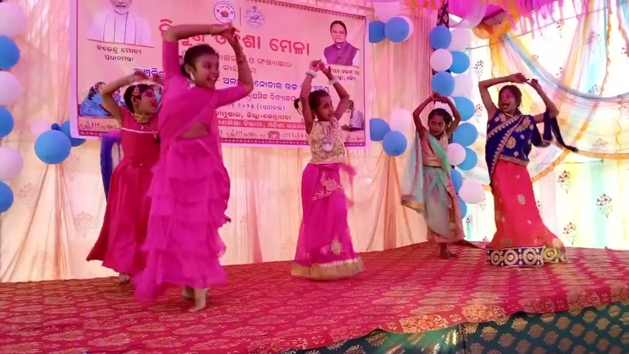 Tiki Tiki Tiki Tiki Tiki chadhei Performance by Alapua Sasan P.S. Girls