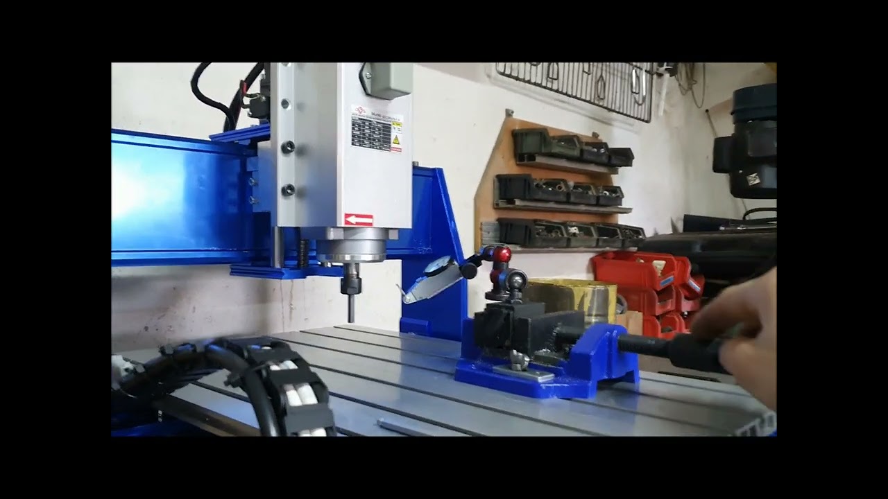 Frezarka 3040 geometria osi Z, pierwsze testy 5mm na raz, frezowanie stali średnica pod łożysko!!!