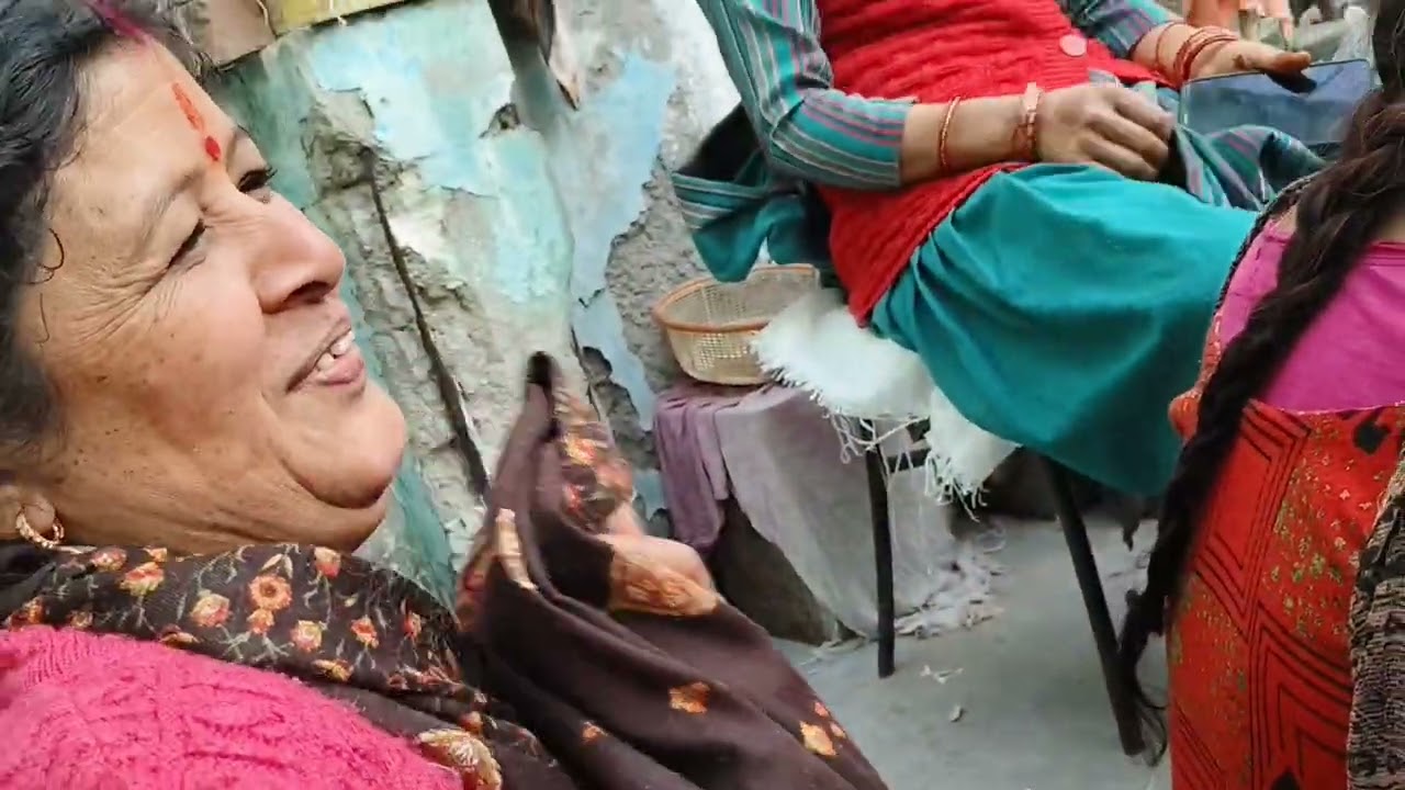 मामी के घर आज हुईगपशप और हंसी#pahadiculture #पहाड़ीकॉमेडी 