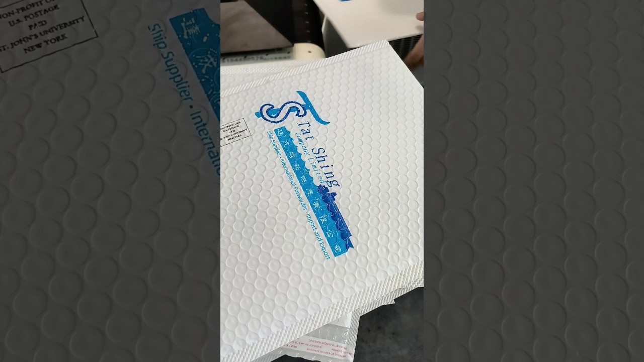 Digital printing machine can give colorful patterns to express bubble bags.#bubblebag#digitalprinter