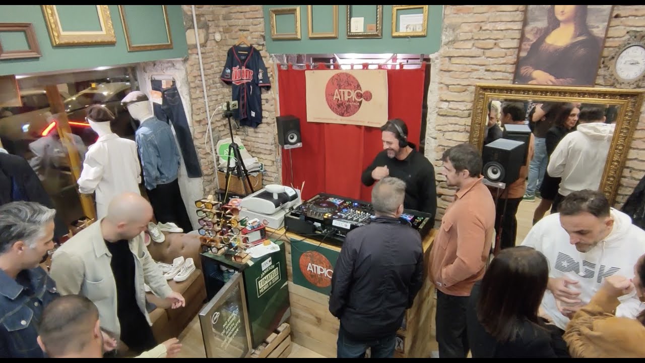 Fran Laguna at Atipico Vintage Clothing