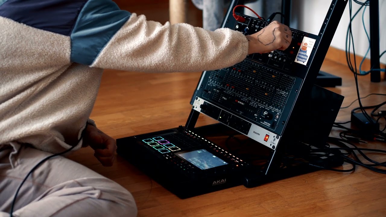 @Akai_Pro MPC Live III, Deckard's Dream, Model D & Dualfex