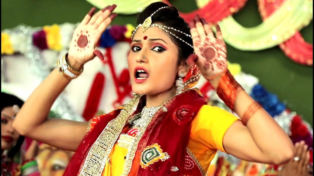 2017 सुपरहिट देवी गीत - Maai Mor Sukawar - Sunar Lagelu Chunariya Me - Antra Singh Priyanka
