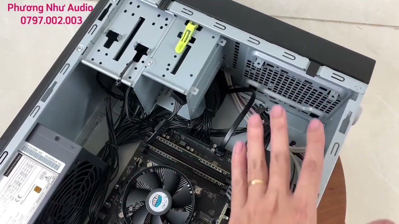 Mouse Case i7-9700K/32G/256G, with optical input, Geforce GTX-1060 graphics card, very cheap.