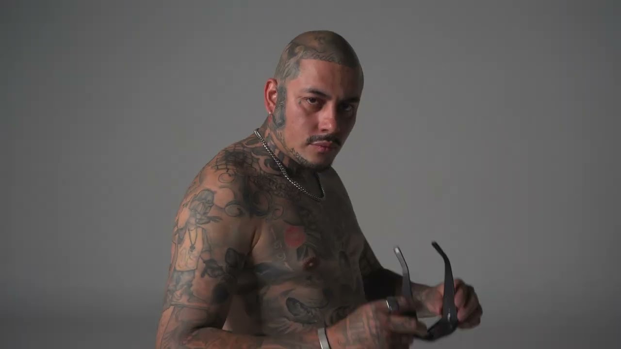 Alexis Mvgler - Oye Siri (Video Oficial)