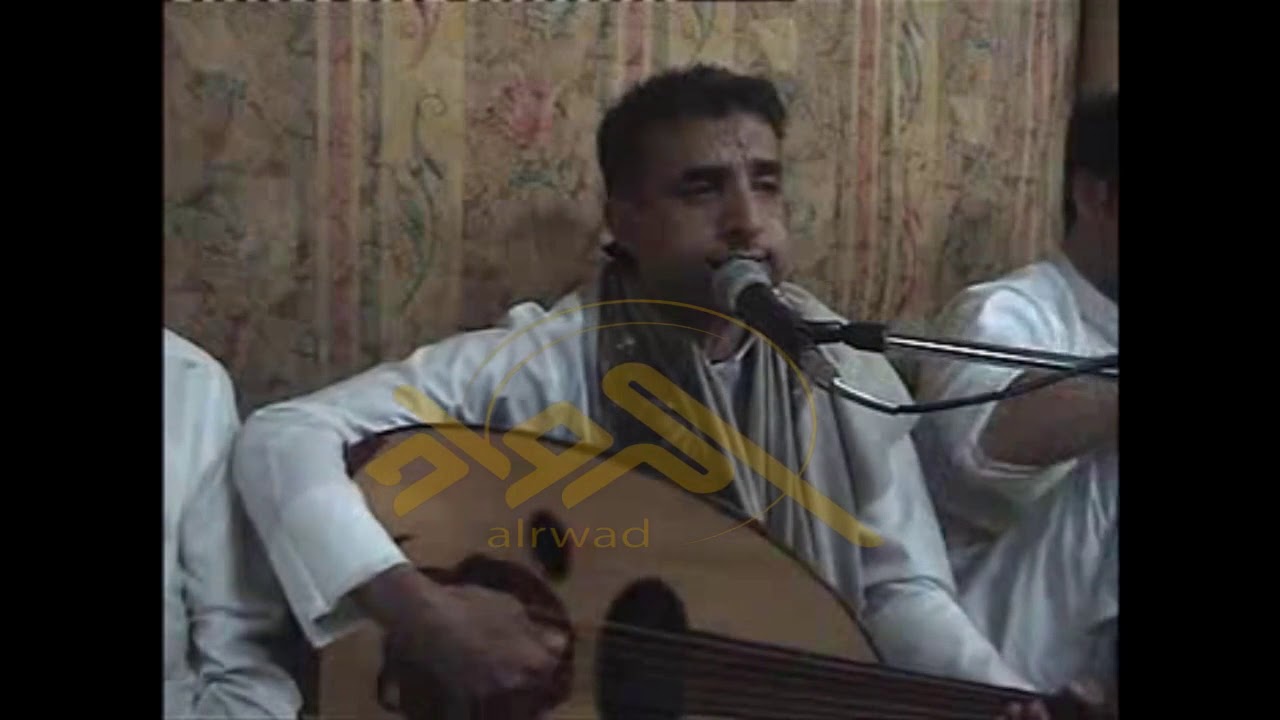 نبشه فنيه قديمه اول مره للفنان احمد الحرازي( الحب والبن - اضم صدري بصدره - قانع انا منكم )من الارشيف