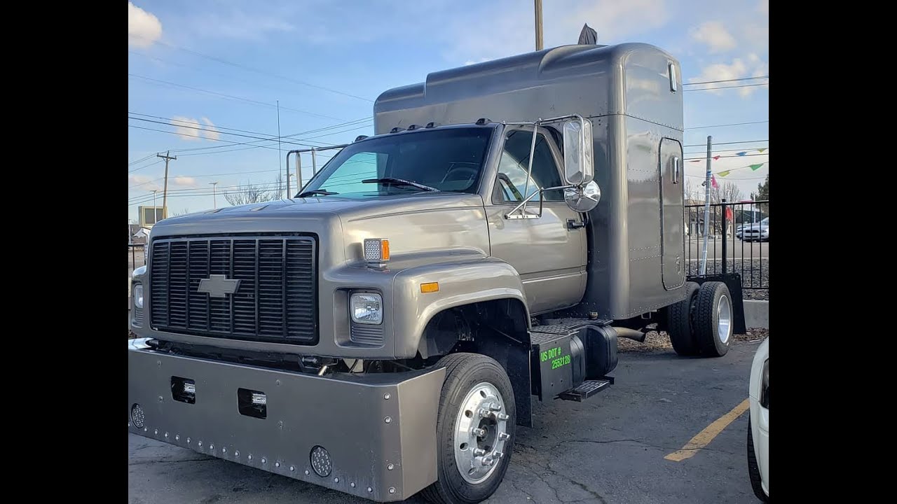 Кастомизированный грузовик Chevy Kodiak 1996 года выпуска.