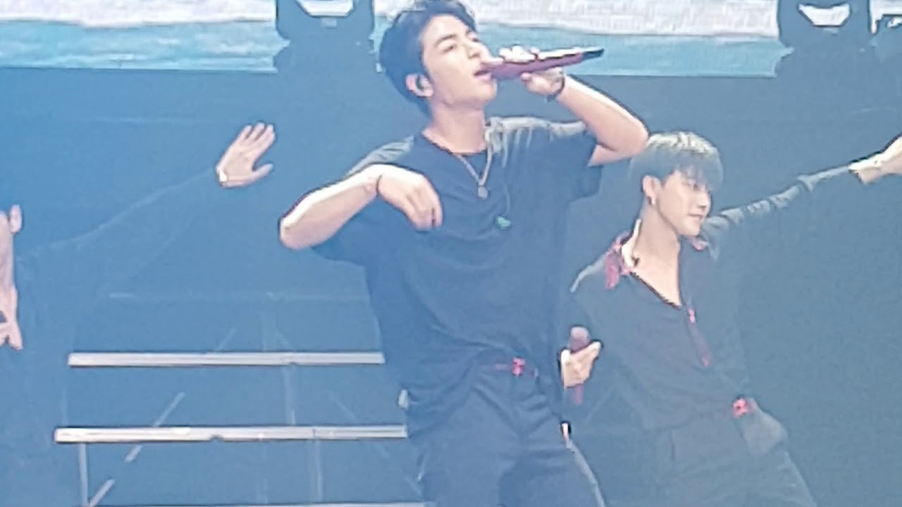 (2018.10.20) JUNHOE focus  ONLY YOU - iKON in BKK Day 2