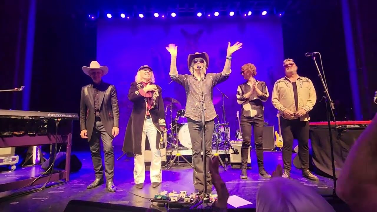 The Waterboys - The Whole Of The Moon - Keswick Theater, Glenside PA - 090925