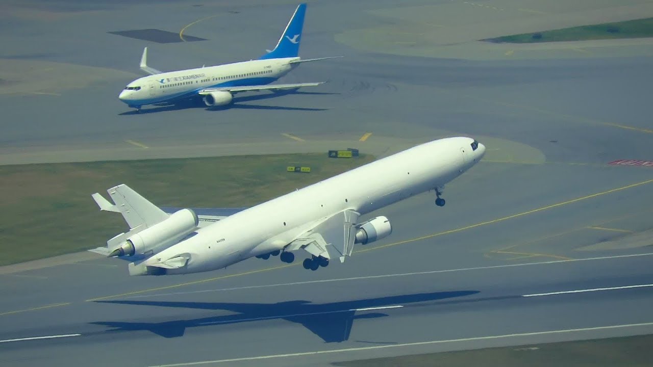 PLANE SPOTTING at HONG KONG from ABOVE: 747, MD-11F, 777, A330 & more!