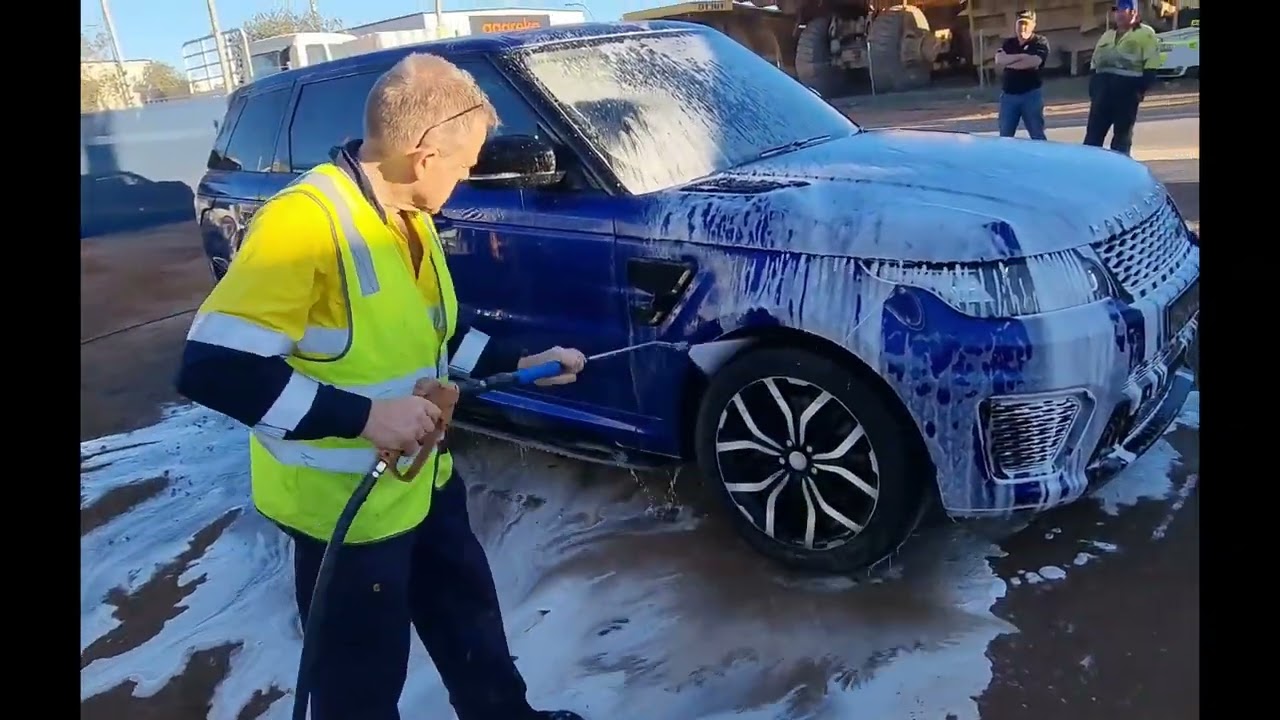 Nerta Carnet Jumbo Demonstration on Range Rover