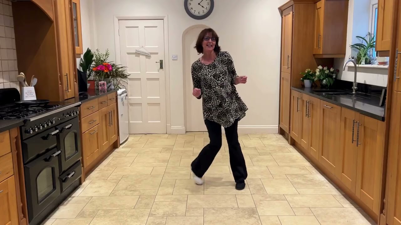 Moonbeam Icecream line dance demo