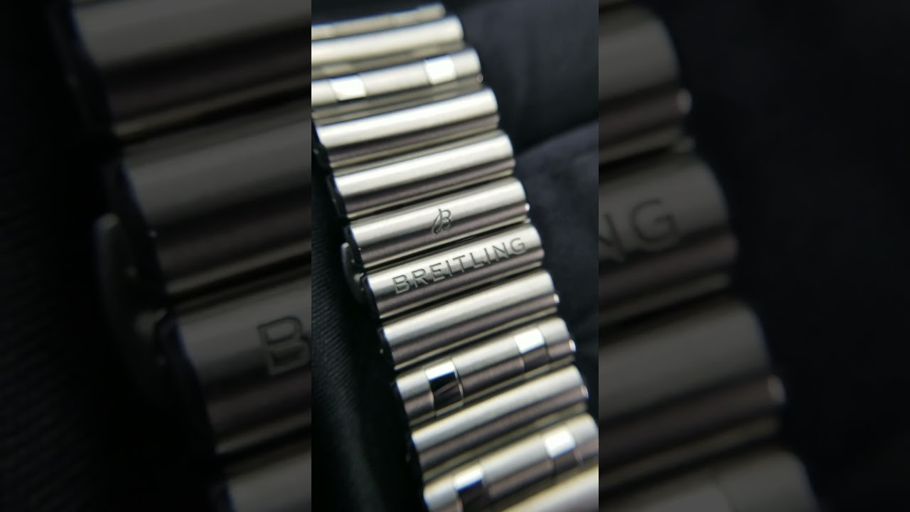 Breitling Chronomat B01 42 - Watch Bracelet Detail #shortsvideo #breitling #chronomat