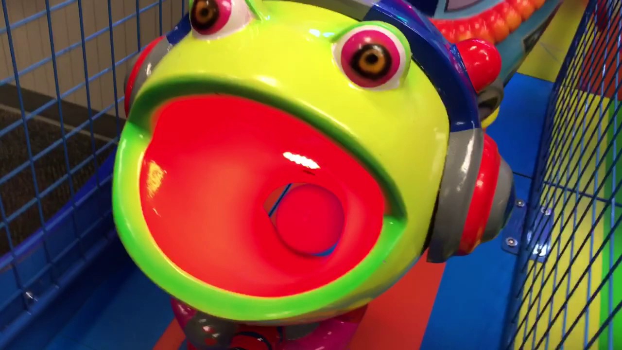 Astro invasion ball toss game