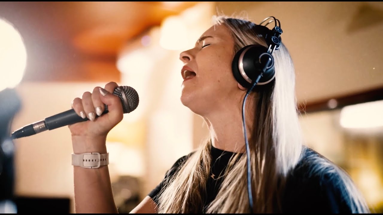 Come Together - Led Zeppelin's Black Dog - Performed by Jennie Skulander