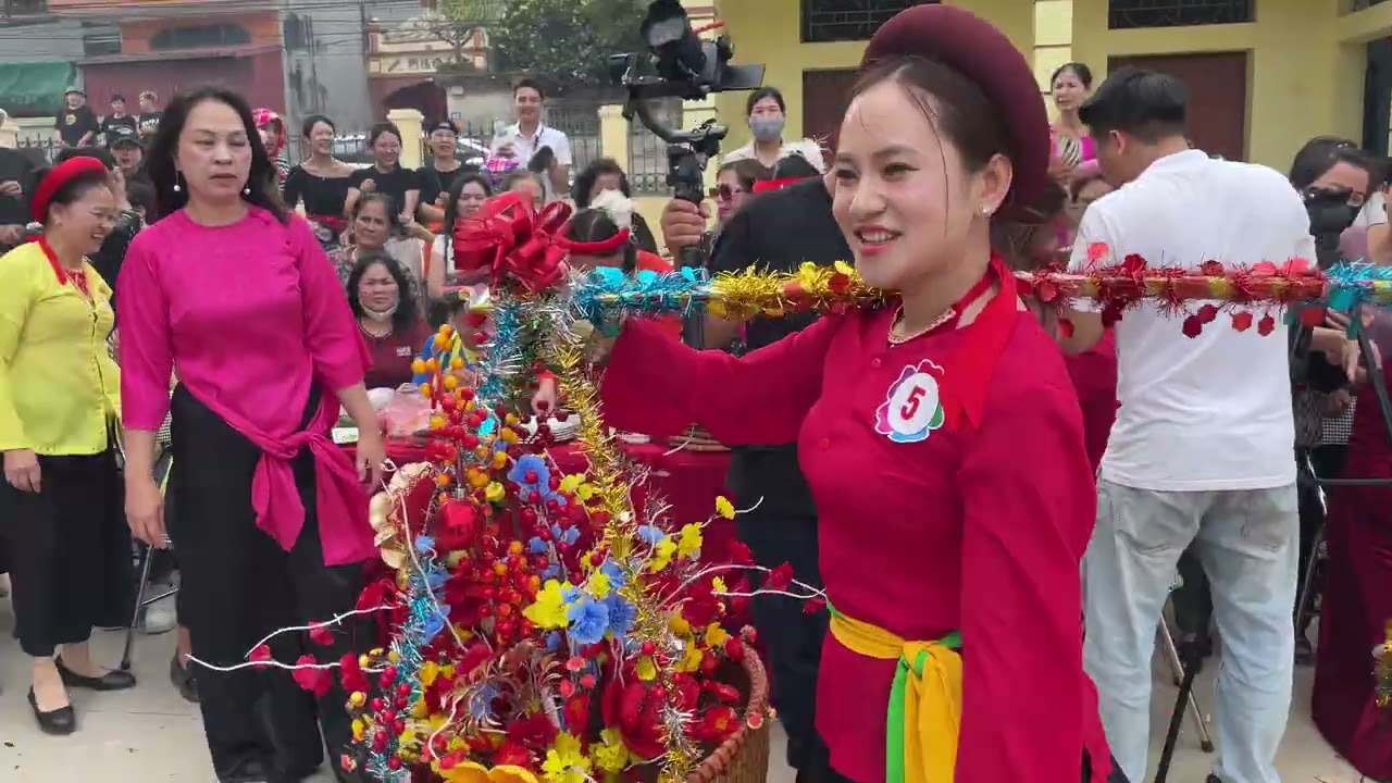 Thi nấu cơm niêu dân tộc Nùng hội Đền bà chúa kho 2026