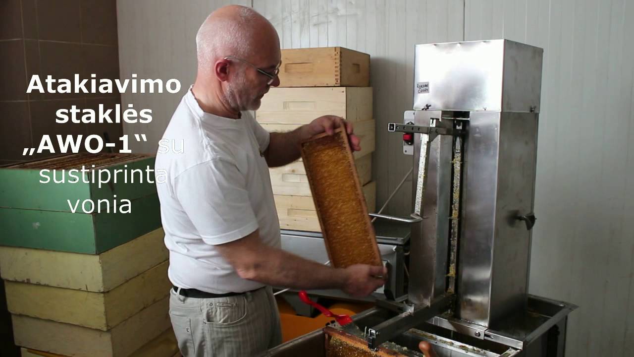 Rotary uncapping machine 