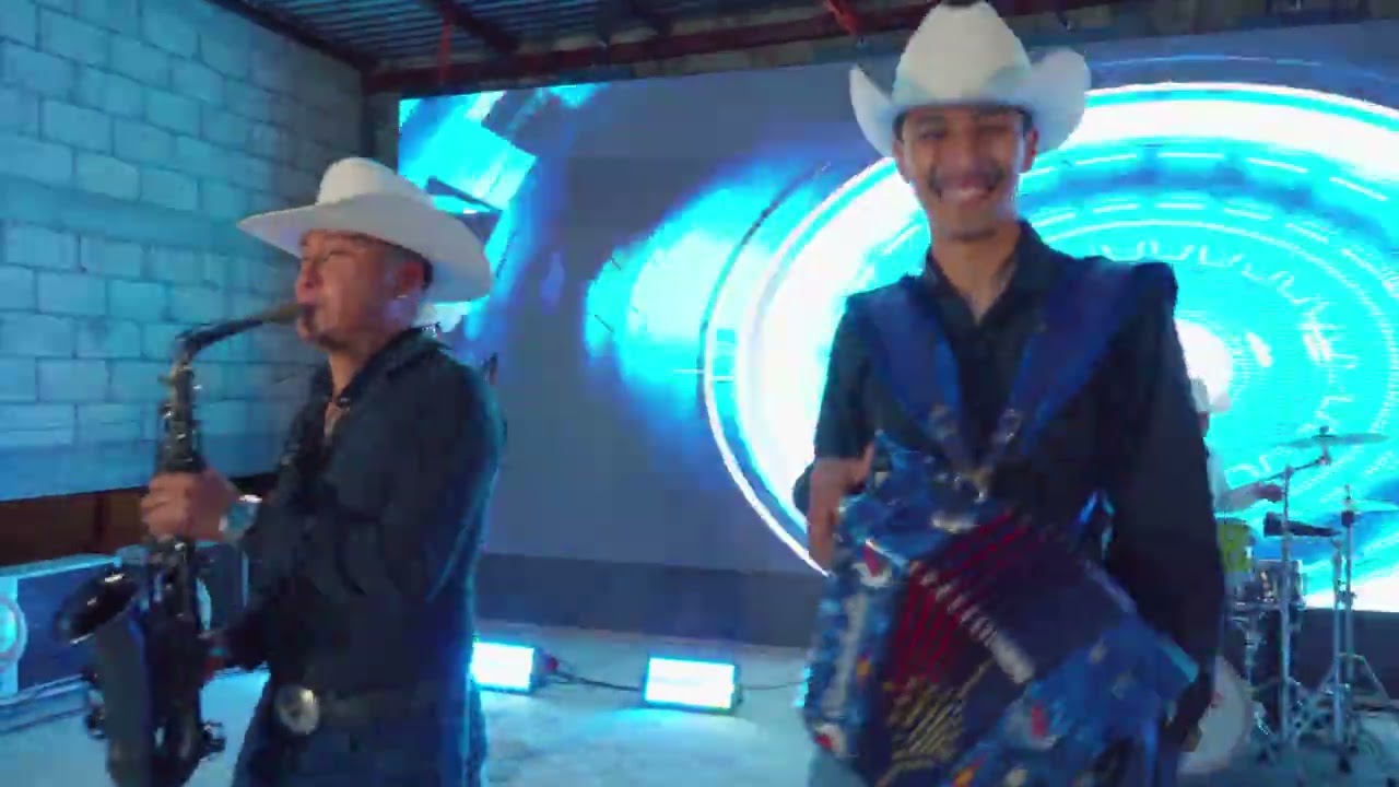 Rumor De Cumbia - Grupo Estampida