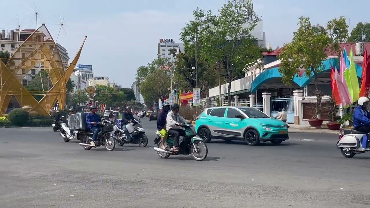 Hội Vespa Cổ & Xe Mobylette Cần Thơ