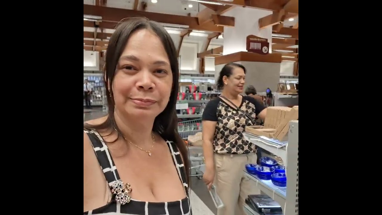 Um passeio no shopping bourbom   